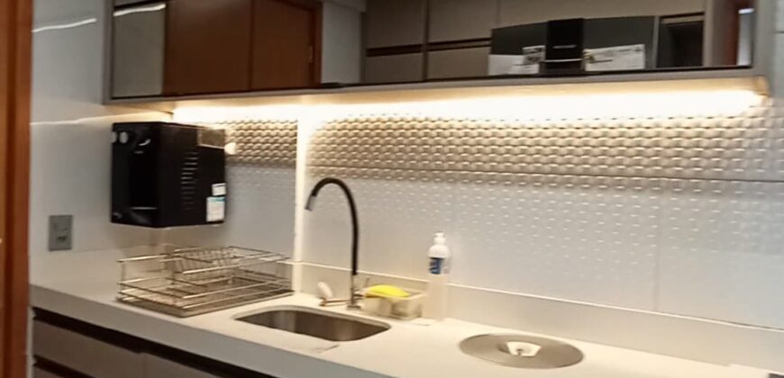 Apartamento mobiliado à venda ao lado do Corredor Vera Arruda!