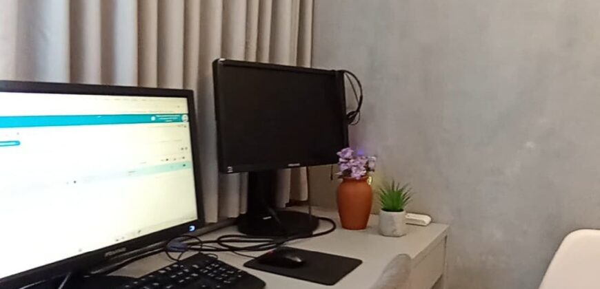 Apartamento mobiliado à venda ao lado do Corredor Vera Arruda!