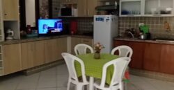 Casa com lago ornamental, forno de pizza e 264m² de puro charme