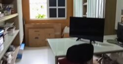 Casa com lago ornamental, forno de pizza e 264m² de puro charme