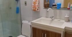 Casa com lago ornamental, forno de pizza e 264m² de puro charme