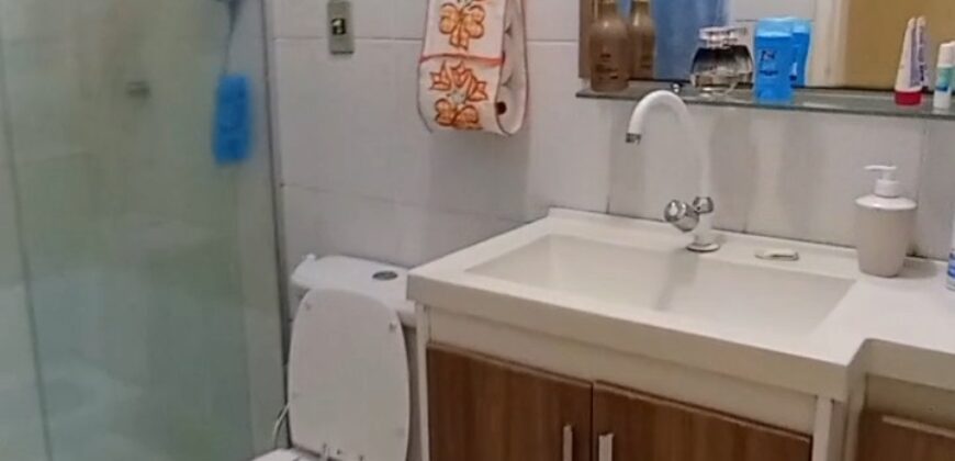 Casa com lago ornamental, forno de pizza e 264m² de puro charme