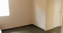 Casa com lago ornamental, forno de pizza e 264m² de puro charme