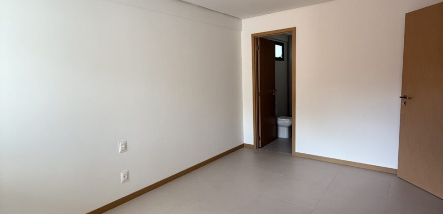 Apt. Edf. Mansōes do Alto